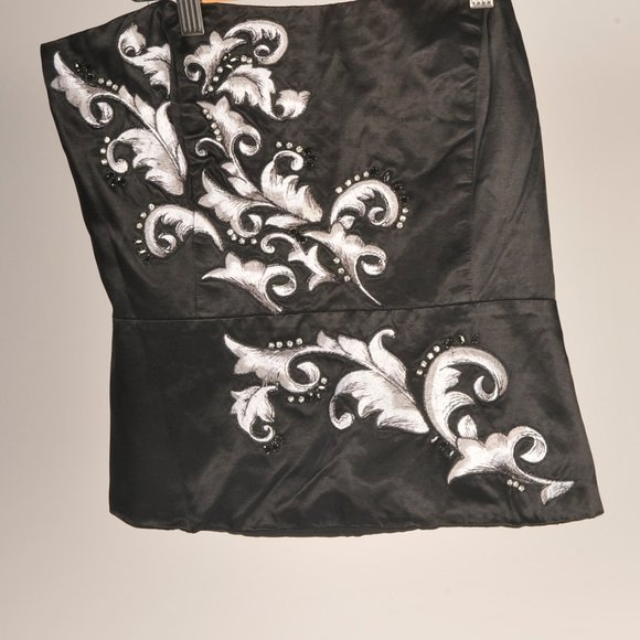 White House Black Market, Bustier, Black with White Floral Embroidered - Picture 2 of 4